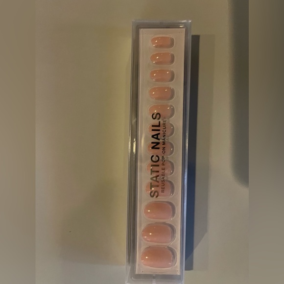 3 NEW sets of Static Nails with NEW remover ! - Picture 2 of 4